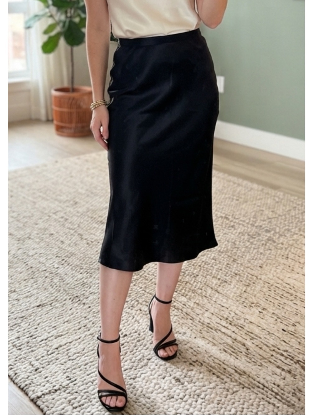 Hashttag in Trend Silky Classic Black Midi Skirt Womens XS Slip Style Minimalist